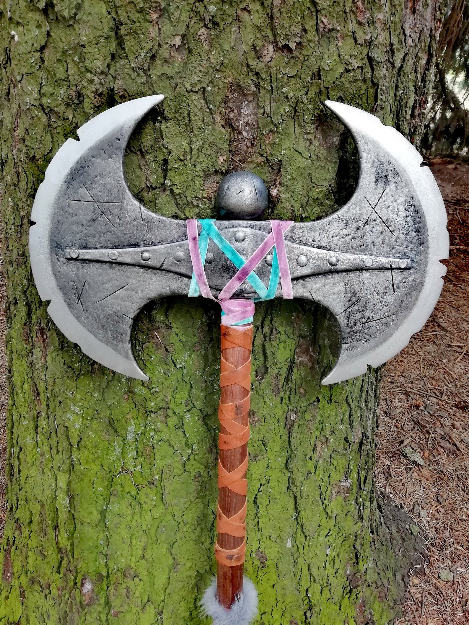 How to train your dragon. Astrid's axe. Fan art. Prop. Etsy