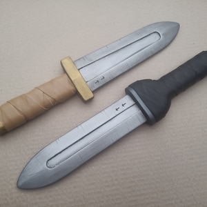 Vinland Saga Thorfinn Dolche. Prop. Sperrholz. Cosplay. Fankunst.
