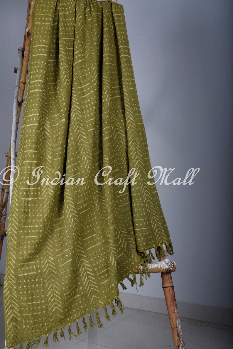Green Mudcloth Throws for Sofas Authentic Handloom Textiles Blanket Boho Block Print Hand Dyed Bed Throw Linen with Tassels 120x170 Cms