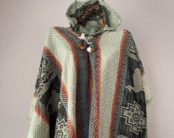 Poncho à capuche en laine d’alpaga - Artisanat de Bolivie