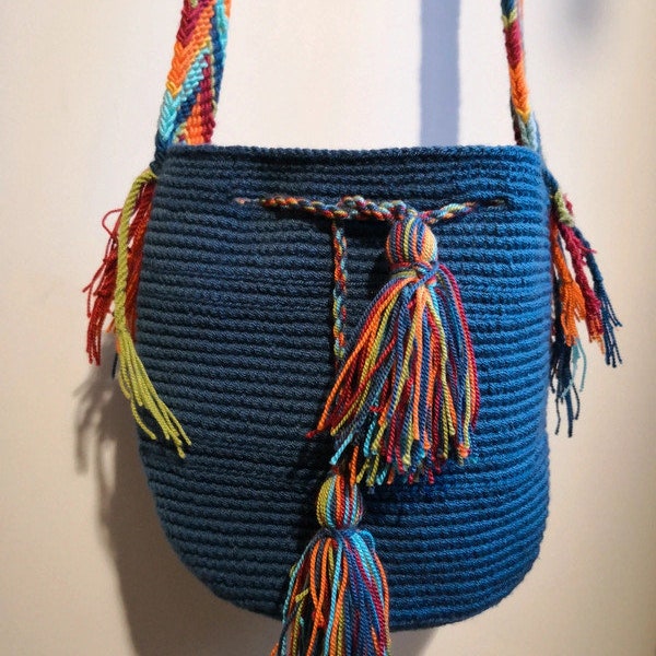 Petit sac mochila traditionnel Wayuu 100% laine - Design unique - Artisanat de Colombie (Guajira)