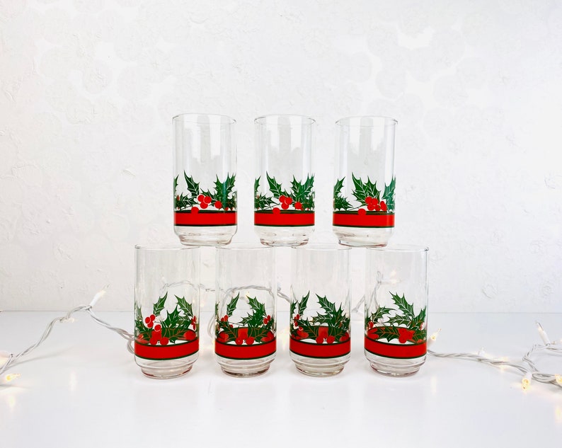 Set Of 7 Vintage Libbey Christmas Holly Drinking GlassesVintage Christmas Libbey GlassesVintage Libbey HollyVintage Holiday Glasses