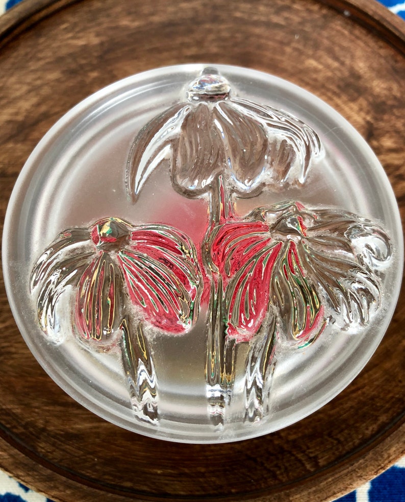 Round Glass Trinket Box With Daisy Lid