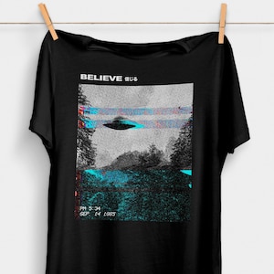 I want to Believe T-Shirt | UFO | Vaporwave Synthwave Cyberpunk | 80s Aesthetic | Grunge Clothing | Alien Shirt