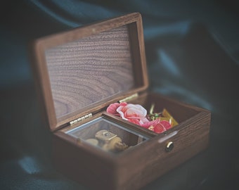 Klara – Personalisierte Schmuckschatulle mit individueller Melodie und Fotorahmen
