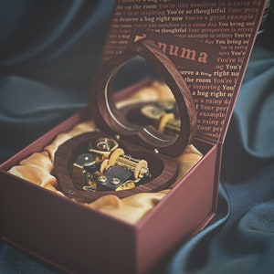 Heart music box with personalized melody and engravings - Donuma