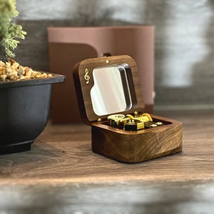 Custom melody small music box with mirror from Donuma