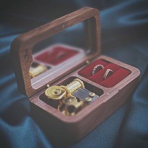 Luna - Personalized Wooden Wedding Ring Music Box for 2 RINGS | Custom Wedding Ring Box | Wedding Ring Box with Melody