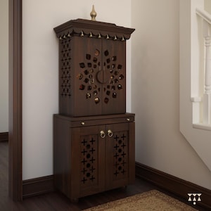 Gaurya - Templo Pooja étnico indio para el hogar / Templo de madera con puertas, campanas y lámparas de latón / Altar espiritual para adoración diaria y decoración