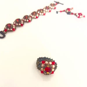 Ruby Red Beaded Jewelry Set: Bracelet, Ring, Earrings – Handcrafted Design zdjęcie 8