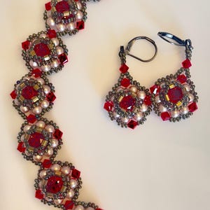 Ruby Red Beaded Jewelry Set: Bracelet, Ring, Earrings – Handcrafted Design zdjęcie 4