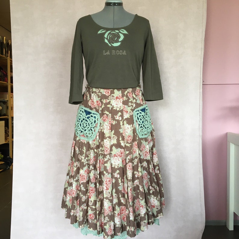 Long floral skirt with crocheted edge, 196 image 2