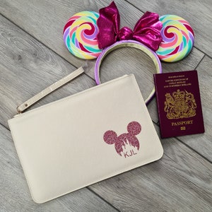Personalised Bride To Be Disney Wedding Clutch Bag - Beautiful Gift for Bride - Ideal for Bridesmaid Gifts - Mickey Mouse Bag