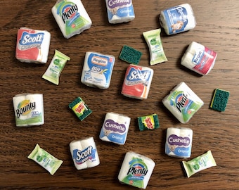 Casa delle bambole in miniatura, pulizia, rotolo di carta igienica, asciugamano, bucato, sacchetti per il bagno, spugna per il lavaggio, bambola 1:12