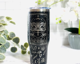 Vaso de cartas del Tarot del Lector: Un regalo místico para los amantes de los libros