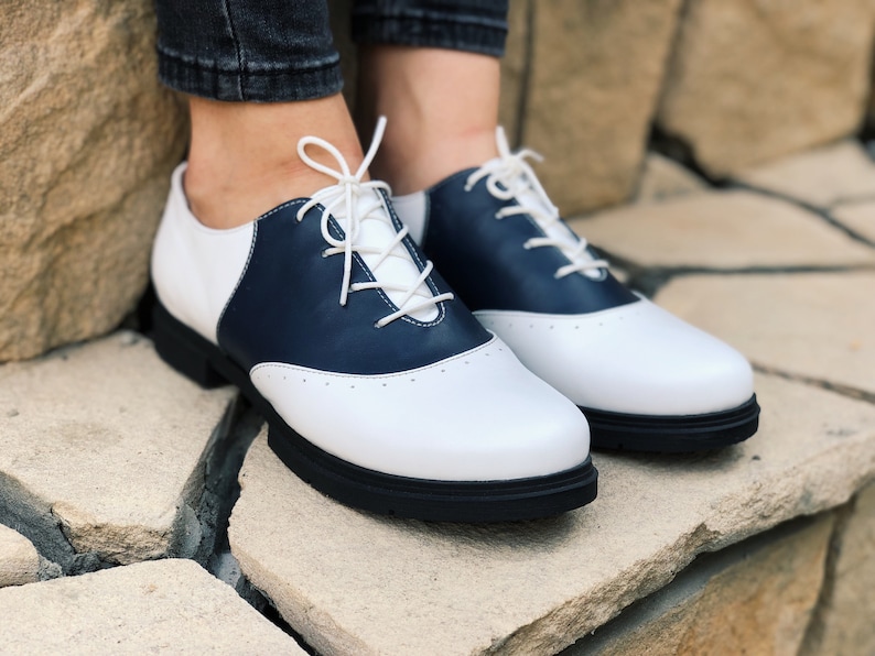 wide width saddle shoes