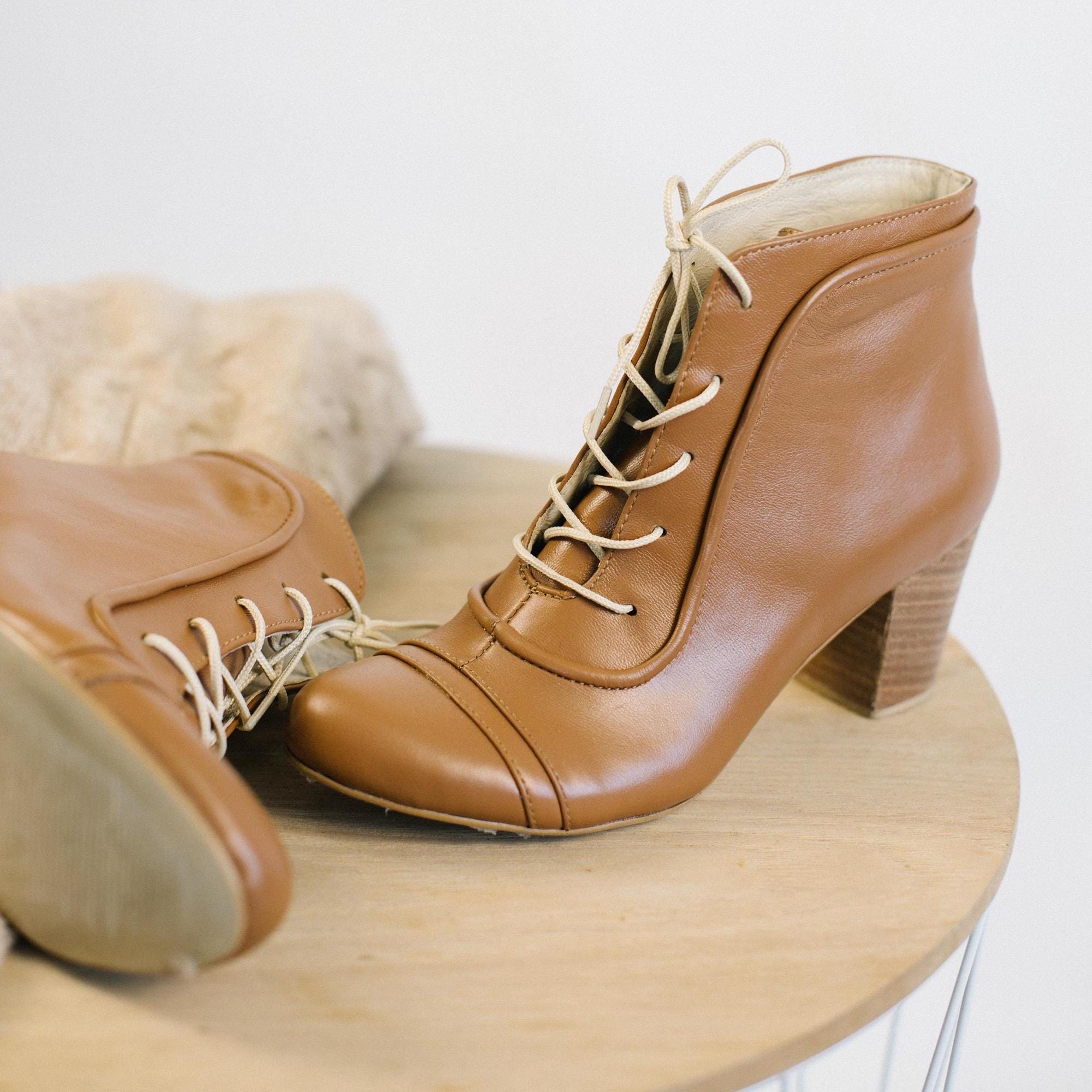 Vintage-Inspired Brown Leather Ankle Boots – Handmade Lace-Up Heeled Booties – Victorian Style Short Boots – Custom Leather Shoes for Women