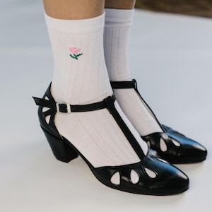 Schwarzes Leder Ausschnitt T-Strap Mary Jane Heels, Handgemachte Vintage Inspirierte Schuhe, Benutzerdefinierte Größe Breite, Bequeme Retro Leder Pumps Frauen