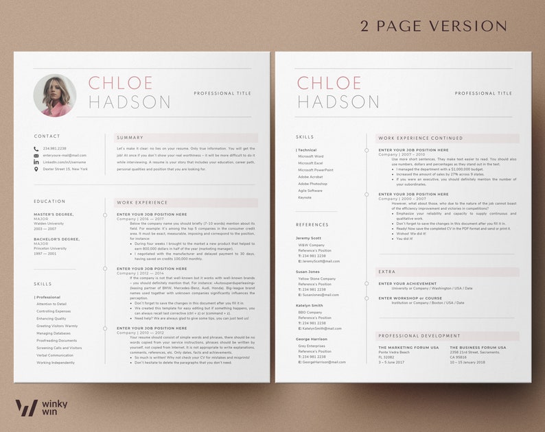Op de afbeelding: Een cv-sjabloon van twee pagina's met een roze en grijs kleurenschema. Het cv is voor Chloe Hadson en bevat secties voor contactgegevens, opleiding, werkervaring, vaardigheden, referenties, extra's en professionele ontwikkeling. Het sjabloon is ontworpen om gemakkelijk te worden aangepast met uw eigen informatie.