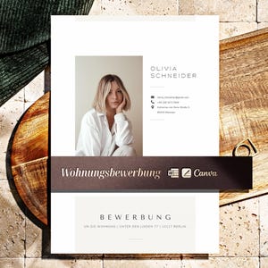 Puede incluir: Un juego de tres tazas de cerámica con un acabado moteado y mate. Las tazas son de color crema, gris claro y gris oscuro. Cada taza tiene un diseño simple y minimalista, ideal para café o té.