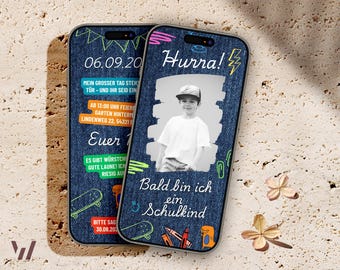 Può includere: Due custodie per smartphone con un design a trama denim. Una custodia presenta la data "06.09.20" e testo in tedesco. L'altra custodia ha una foto di un bambino e le parole "Hurra!" e "Bald bin ich ein Schulkind".