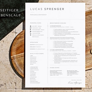 Op de afbeelding: Een cv met een witte achtergrond en zwarte tekst. De cv is voor Lucas Sprenger, een Personalreferent. De cv bevat persoonlijke informatie, werkervaring, kwalificaties en opleiding. De cv is in het Duits.