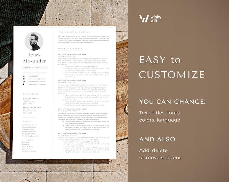 Pu&ograve; includere: Un modello di curriculum vitae in bianco e nero con il testo "EASY to CUSTOMIZE" e "YOU CAN CHANGE: Text, titles, fonts colors, language. AND ALSO Add, delete or move sections".