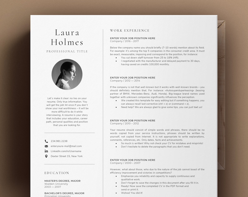 K&ouml;nnte beinhalten: Ein schwarz-wei&szlig;es Lebenslauf-Template mit dem Titel "Laura Holmes" und der &Uuml;berschrift "Berufserfahrung". Der Lebenslauf enth&auml;lt einen Abschnitt f&uuml;r "Ausbildung" und listet einen Master-Abschluss und einen Bachelor-Abschluss auf.
