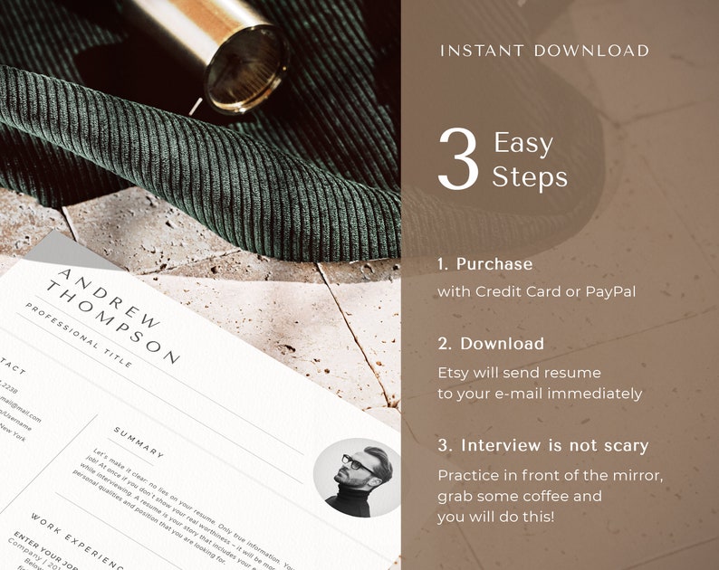 Puede incluir: Una plantilla de curr&iacute;culum con el nombre "Andrew Thompson" y el t&iacute;tulo "Professional Title" se muestra sobre una superficie de piedra. Tambi&eacute;n se ve el texto "Instant Download" y "3 Easy Steps". Un tejido verde y un objeto dorado est&aacute;n en el fondo.