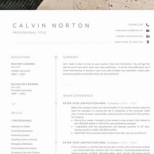 Könnte beinhalten: Ein schwarz-weißer Lebenslauf mit dem Namen Calvin Norton oben. Der Lebenslauf enthält Abschnitte für Ausbildung, Berufserfahrung und Fähigkeiten. Der Lebenslauf enthält auch Kontaktinformationen für Calvin Norton, einschließlich Telefonnummer, E-Mail-Adresse und LinkedIn-Profil.