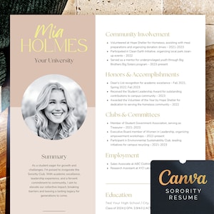 Könnte beinhalten: Ein Schwarzweißfoto einer lächelnden Frau. Der Text "Mia Holmes" ist in gelber Schrift auf einem hellbraunen Hintergrund. Der Text "Your University" befindet sich unter dem Namen. Der Text "Canva Sorority Resume" ist in weißer Schrift auf schwarzem Hintergrund.