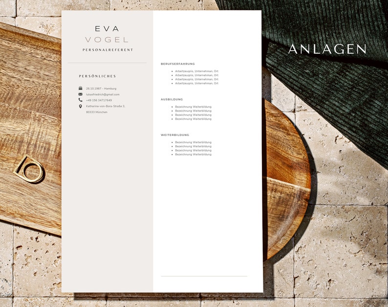 May include: A white resume template with the name Eva Vogel and the title Personalreferent. The resume includes sections for personal information, work experience, education, and further education. The word "Anlagen" is at the top right corner of the page.