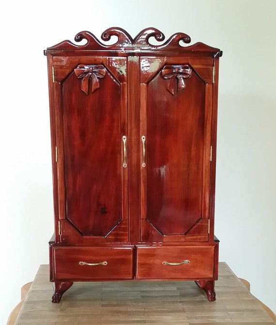 bespoke dolls house furniture