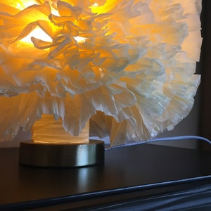 Lampada da tavolo in carta velina