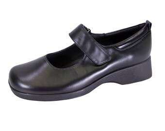 wide width huarache sandals