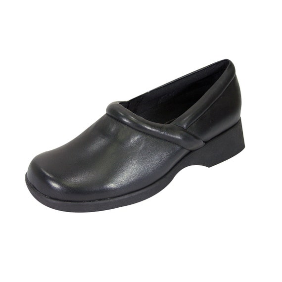 womens wide width leather loafers