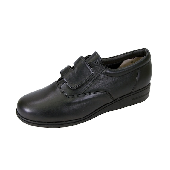24 Hour Comfort Heather Women Wide Width Classic Casual Leather Dress Skimmer Flat with Floral Cut Design FootwearUS