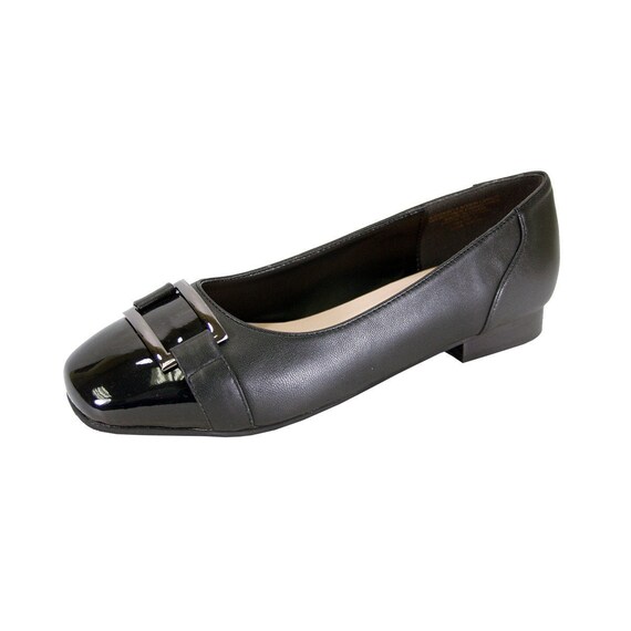 comfortable wide width flats