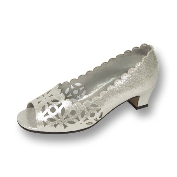 extra wide prom shoes