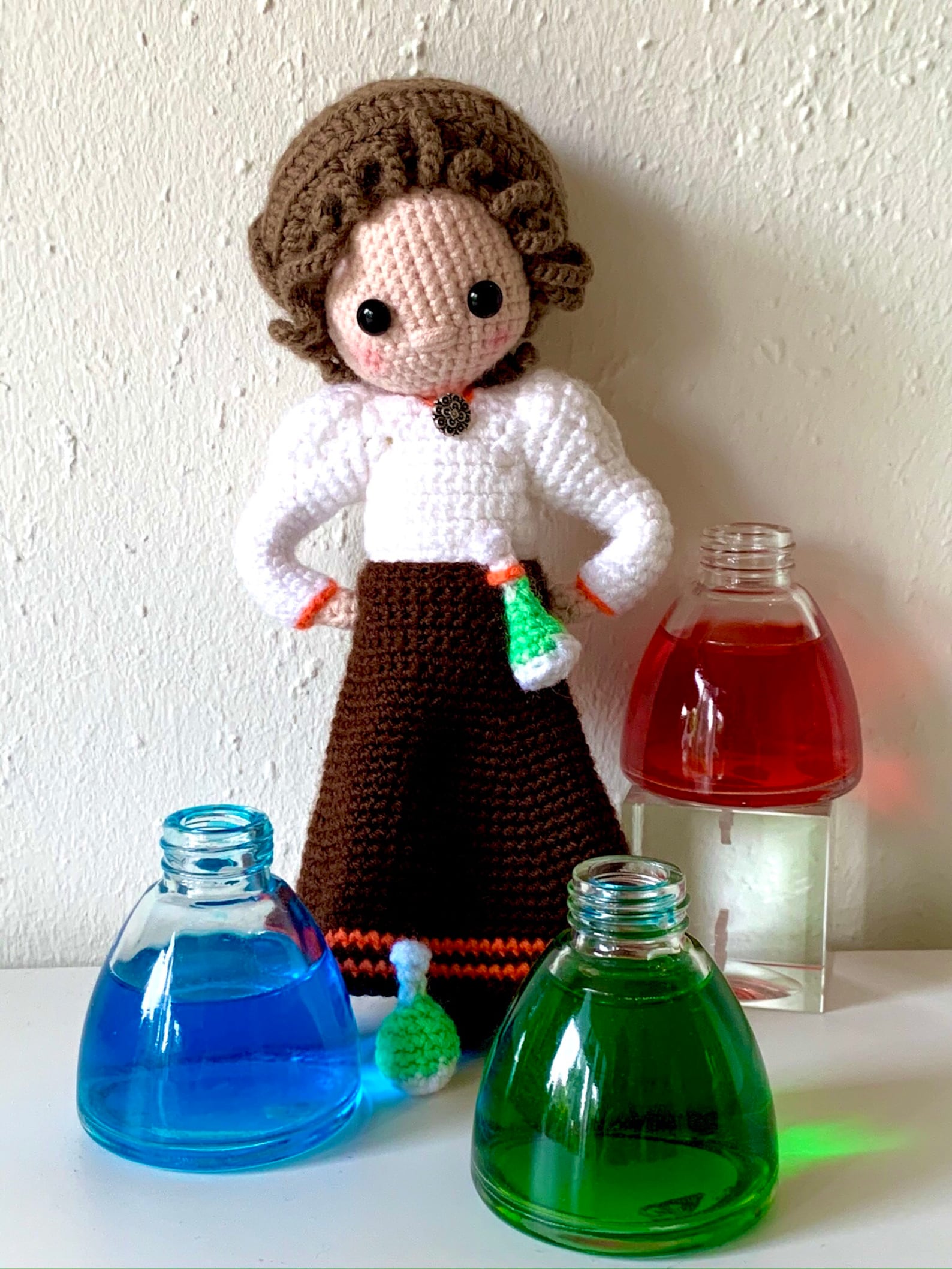 Marie the Chemist Crochet Pattern - Etsy