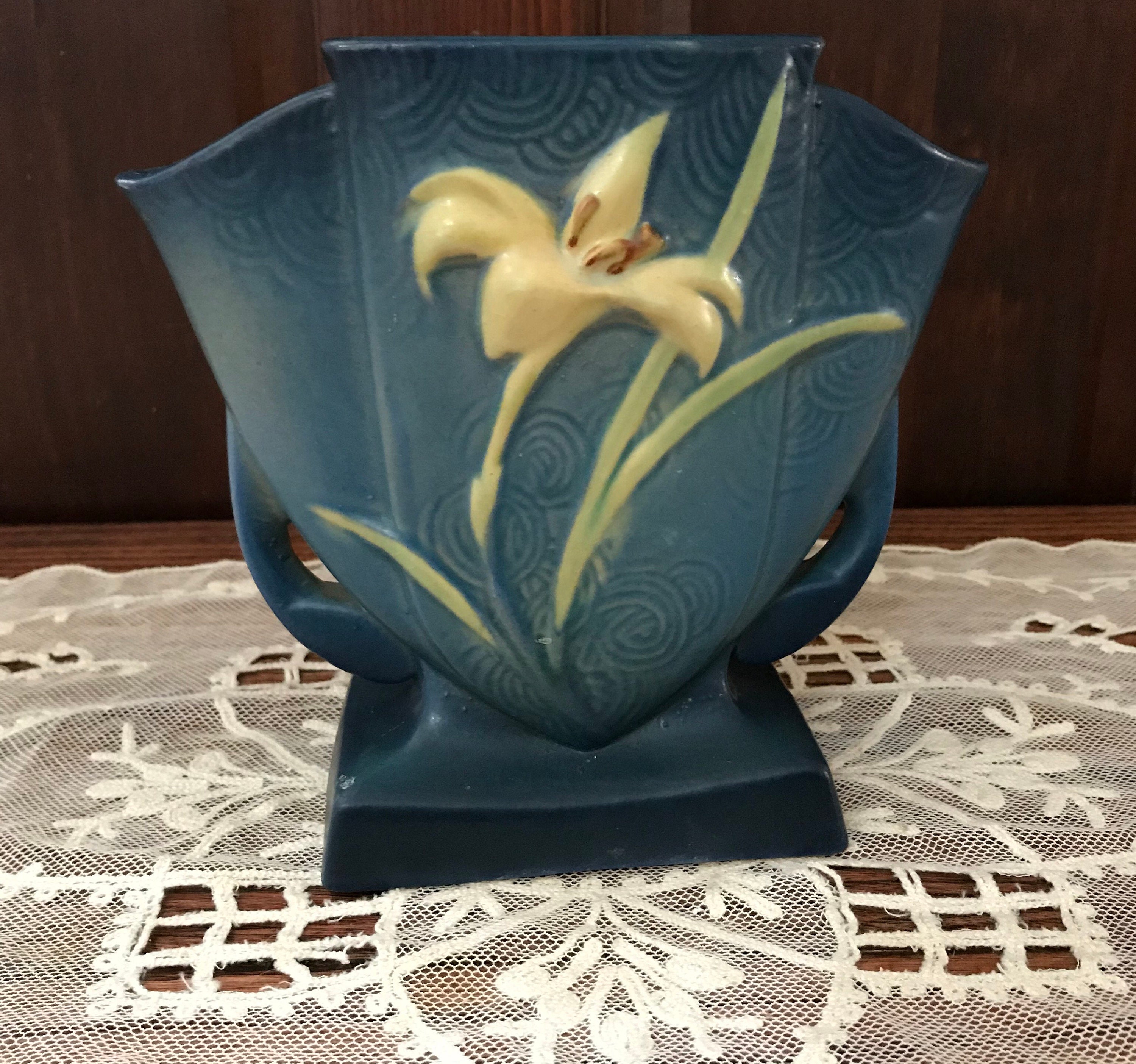 Roseville Pottery Vase Azul Zephyr Lily Fan Vase 2067. Etsy España