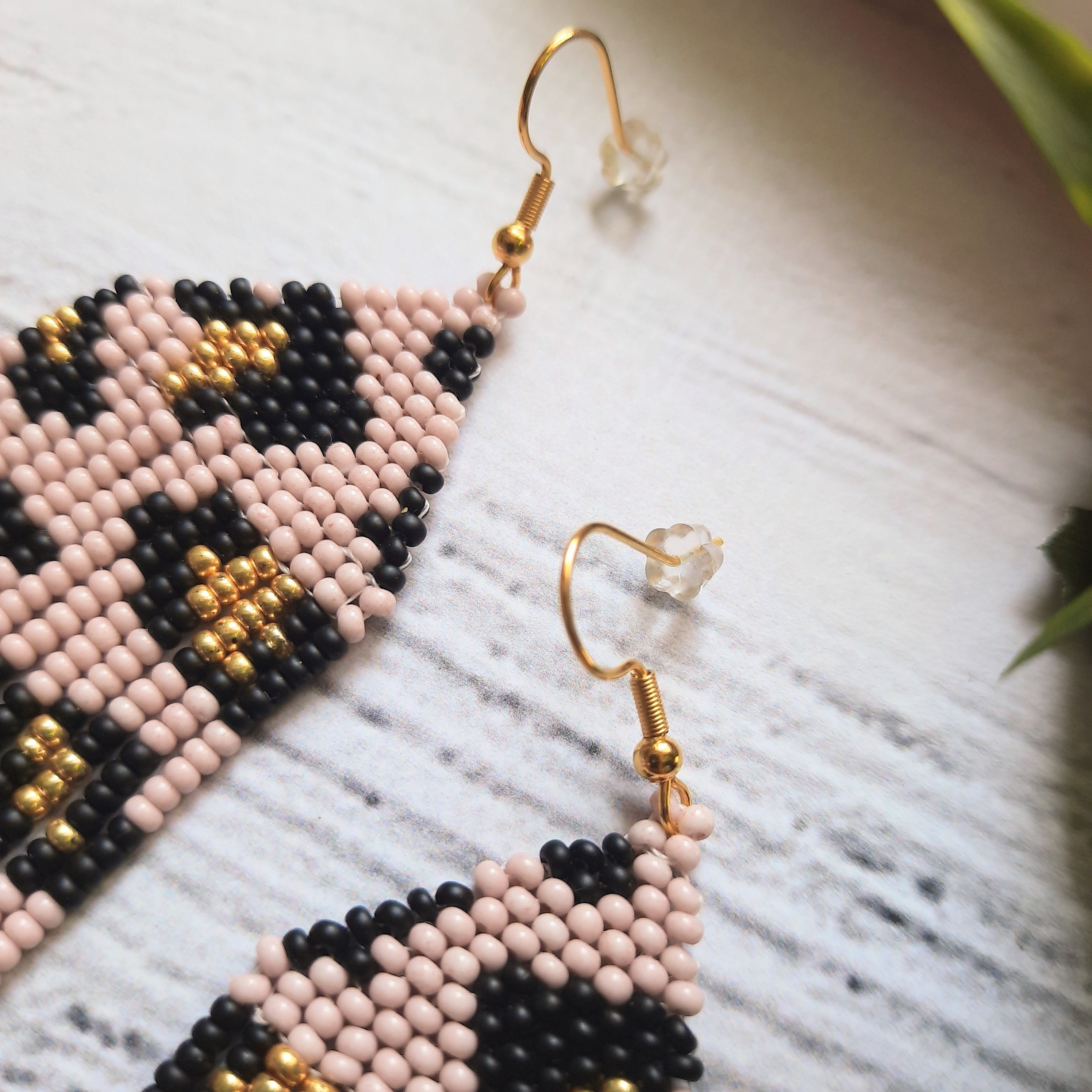 国内で当店のみ GENZERO - Beaded beret 2色展開 Unique Animal Print Earrings, Seed Beaded Earrings