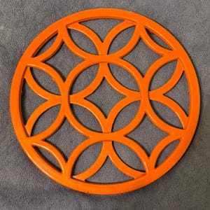 Vtg Le Creuset Flame Orange Enameled Cast Iron Trivet Round Interlock Circles 8"
