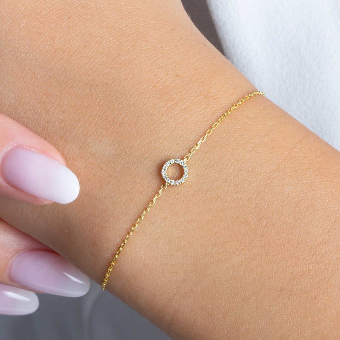 Circle diamond bracelet deals
