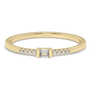 Baguette Diamond Stacking Ring / 14k Gold Baguette and Round Diamond Ring / Diamond Bridal Gift / Anniversary Gift / Diamond Gift Ideas