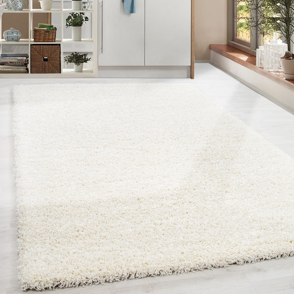 Tapis shaggy à long poils doux et confortable pour salon couleur creme