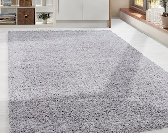 Tapis shaggy à long poils doux et confortable pour salon couleur gris-clair