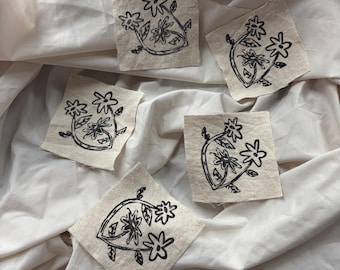 Parche linograbado con flores para coser o planchar, arte textil hecho a mano impreso a mano