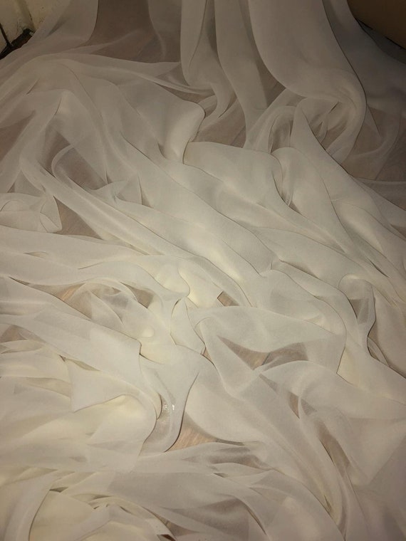 metro de elegante tela de gasa suave color crema marfil para