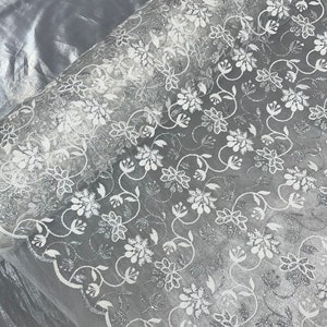 1 Meter weiße florale Bogenkanten-Stickerei Braut-Tüll Netzstoff 139 cm breit